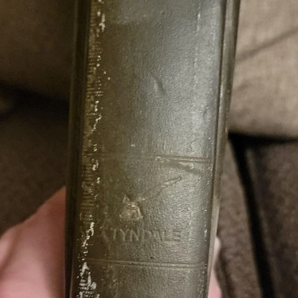 The Living Bible Paraphrased Tyndale 1972 VTG Green Padded Hardcover 8th Print.